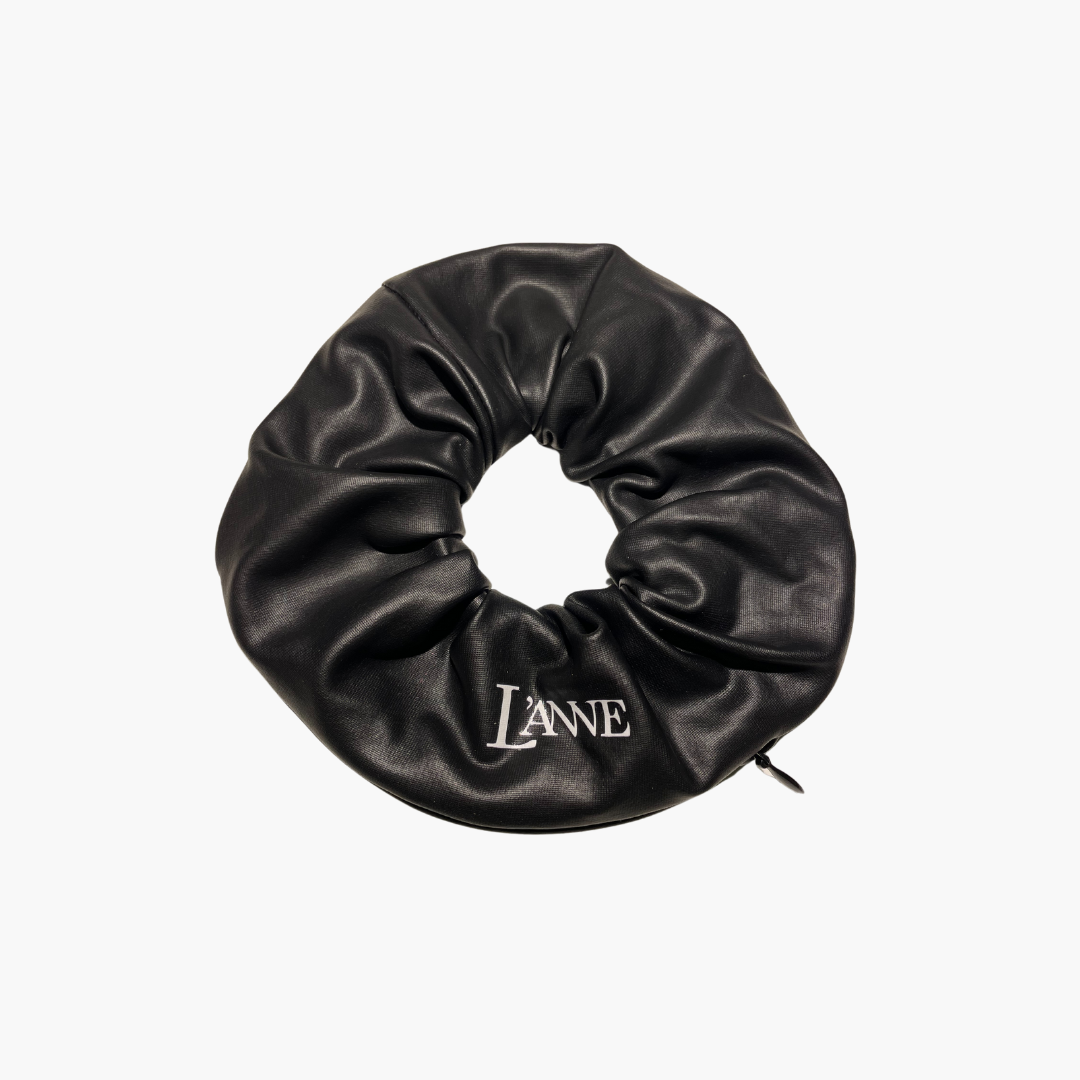 L'ANNE | Fekete cipzáras hajgumi