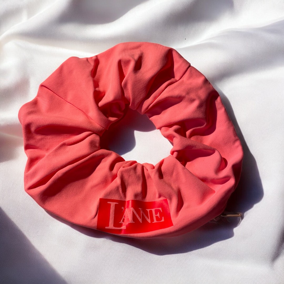 L'ANNE | Vérnarancs színű cipzáros hajgumi - Image 2