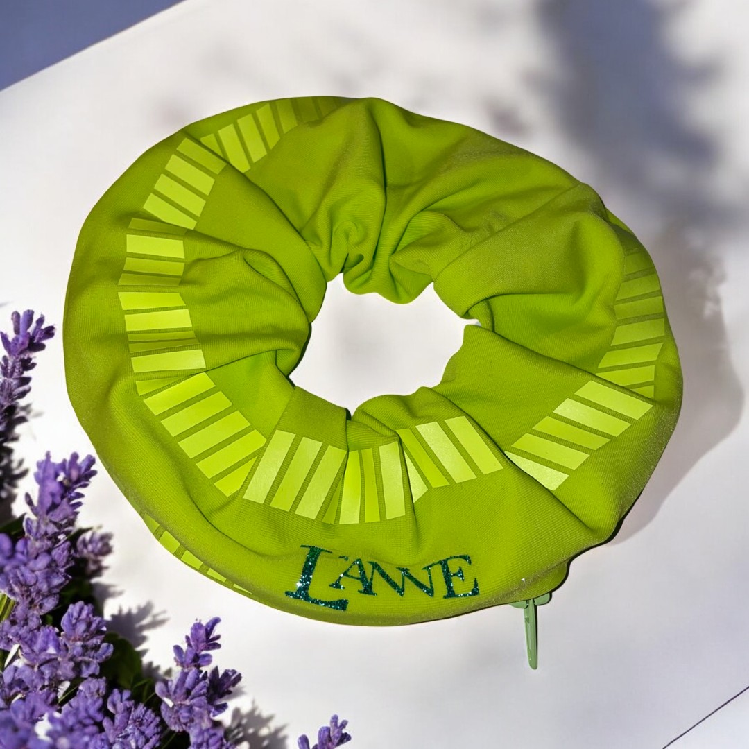 L'ANNE | Rikító zöld cipzáros hajgumi - Image 3